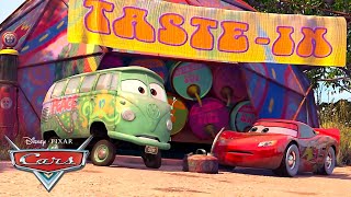 ¡Rayo McQueen va de compras en Radiator Springs! | Pixar Cars