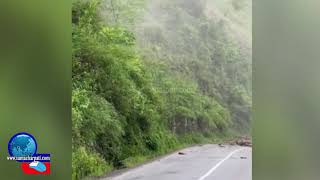 LIVE Landslide in Nepal आँबुखैरेनीमा हेर्दाहेर्दै यसरी पहिरो खस्यो | Mother Nature Angry Caught