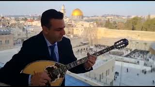 ירושלים… ניגון של אבי צליח על הבוזוקי   Avi tsaliah gerusaleim solo bouzouki