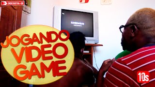 JOGANDO VÍDEO GAME (Tempos de Infância)