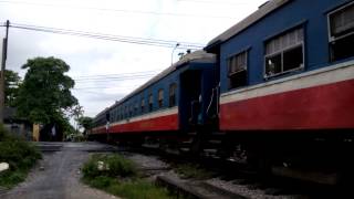 D14E 2012 kéo tàu R157 và D4Hr 864 31/5/2014