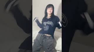 美女ショート動画(/ω･＼)ﾁﾗｯ #dance #beautiful