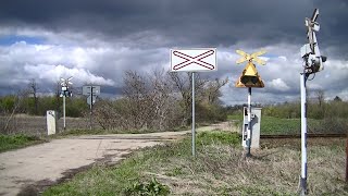 Spoorwegovergang Aleksa Šantić (SRB) // Railroad crossing // Железнички прелаз