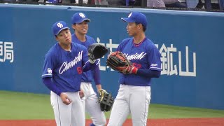 試合前のいつものキャッチボール、この日気持ちファンサが多めだった？加藤翔平をちゃかしまくった結果、最後は反撃を食らう岡林勇希w(2023/5/12)