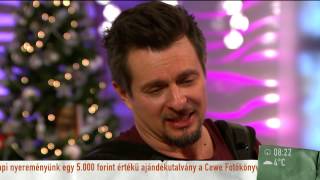 Hallgasd meg Márió, a harmonikás karácsonyi dalát! - 2014.12.09 - tv2.hu/mokka