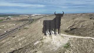 Toro de Osborne en Alfajarin / Osborne's bull at Alfajarin (Zaragoza)