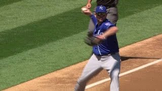 KC@OAK: Royals turn two to end threat