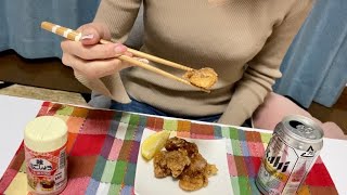 暇すぎて唐揚げ×ビールという最強の宅飲み方法を編み出した女【外出自粛】