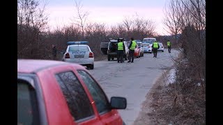 Двама задържани, с кучета търсят трети беглец край Стара Загора