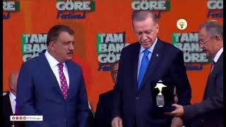 Başkan Gürkan Ödülünü Cumhurbaşkanı Erdoğan’ın Elinden Aldı