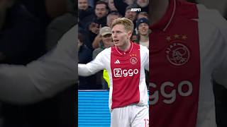 🪄 Oliver Edvardsen maakt zijn eerste doelpunt in dienst van Ajax 👏