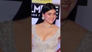 Mannara Chopra looking so stunning \u0026 beautiful on Filmfare South Awards|The Unseen Shorts #biggboss