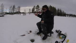 Ice Fishing for Perch / Isfiske etter Abbor