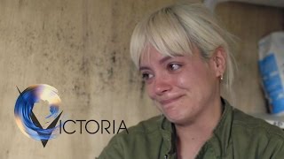 Lily Allen in Calais: 'I apologise on behalf of my country'- BBC News