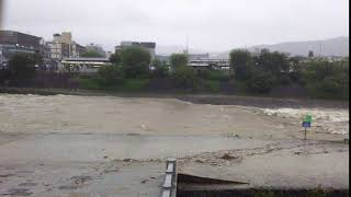 2018 年7月6日　午前7時　鴨川増水　三条大橋