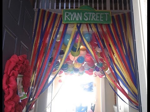 Elmo Birthday Party Decorations - DIY : Streamer Curtains : Sesame Street Party Decorations Elmo Birthday Party Decorations - DIY : Streamer Curtains : Sesame Street Party Decorations