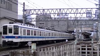 東武野田線を走る8000系幕車（8163F）