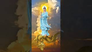 Chuyên tâm tụng niệm,danh hiệu ngài Quán Thế Âm Bồ Tát.