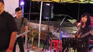 Gerhana - Kembara cover by penonton feat Man Uniq Band