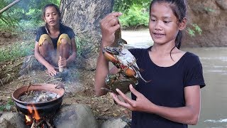 Earned Two Big Crabs To Boiled On The Clay For Food - Cooking Big Crabs For Eating Delicious, ep16