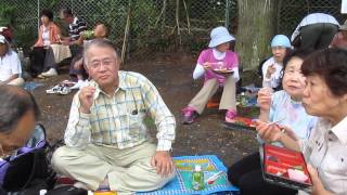 富士山一周ドリームウォーク　第９ステージ 白糸の滝での昼食風景