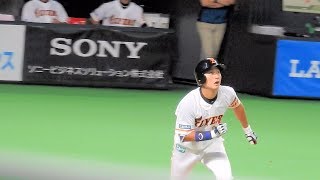 ＜2017.6.23楽天戦2回裏＞淺間大基がライトへフェンス直撃のツーベースを放つ ！