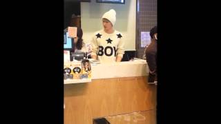 [Fancam] 121128 Eunhyuk at TousLesJours