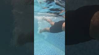 Leg kicking #swimming #swimtechnique #swimmingtutorial #swimmingpool #swimskills #pool #shorts #swim