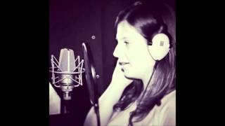 Ionita Gabriela-Turning tables (cover)