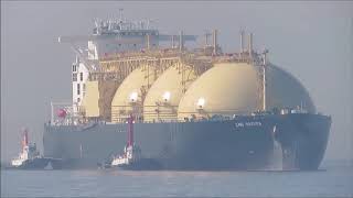 LNG SAKURA　入港　LNGタンカー(Liquefied Natural Gas Tanker )