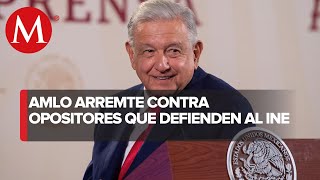 AMLO exhibe a asistentes a marcha del INE: “son mapaches; pertenecieron al narcoestado”