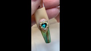 Beginner Nail Tips | St Patrick's Day Green Emerald Nail Tutorial