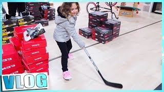 Jen veut jouer au HOCKEY sur GLACE ! Comme Papa !