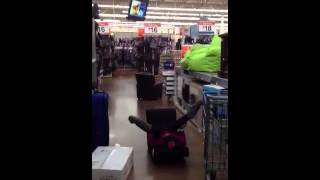 Umm somebody got stuck @ Walmart.... lmao