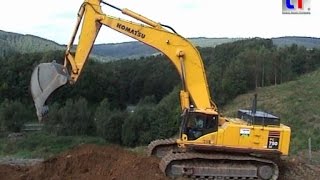 **NEW** Komatsu PC750LC Loads Mercedes Dump Trucks / Olpe - Wenden, Germany, 13.09.2005.