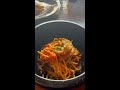 森の中のカフェで石焼きナポリタンとオムライス