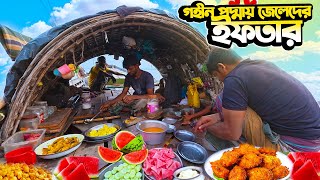 🌙 নদীর মাঝে ইফতার! | Padma River Fishermen's Iftar on Boat |  Fishing, Cooking & Living on Boats