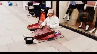 Cambridge santoor (Indian dulcimer) busker