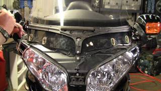 Kuryakyn Garage: Air Deflection Honda Goldwing GL1800