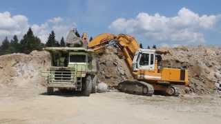 Liebherr R964B loading Euclid R-35