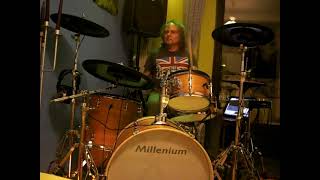 Enter Sandman Drum Cover on Millenium MPS - 1000 performed by Patrick Horn