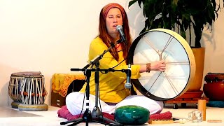 Schamanische Yogastunde mit Satyadevi - Yoga Vidya Ashram Live - 17:00 Uhr 13.02.2022