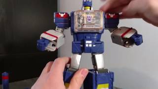 Titans Return Soundwave with Soundblaster Review