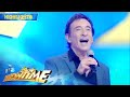 David Pomeranz happily engages in playful banter with the It’s Showtime family | It’s Showtime