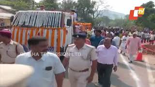 Locals throng streets for Khallikote Queen V Sugnana Kumari Deo’s funeral procession