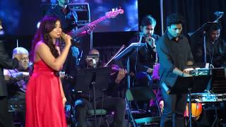 Yeh Ishq Hai - Shreya Ghoshal Live on Stage Performance