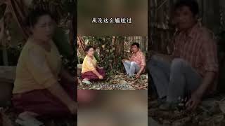 女人小便被男人看见，确实是一件尴尬的事情。这种情况下，最重要的是保持冷静，尽快结束尴尬。 #搞笑 #笑顔の時間 #搞笑视频