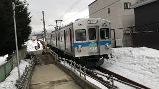 弘南鉄道大鰐線7000形7037F普通大鰐行き第22列車聖愛中高前発車