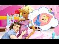 Barbie e Ken aspettano un bambino. Video con i giocattoli Barbie in italiano. Giochi per bambini