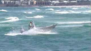 Crossing a ROUGH bar in a 4.9m boat - kaptenboats.com.au